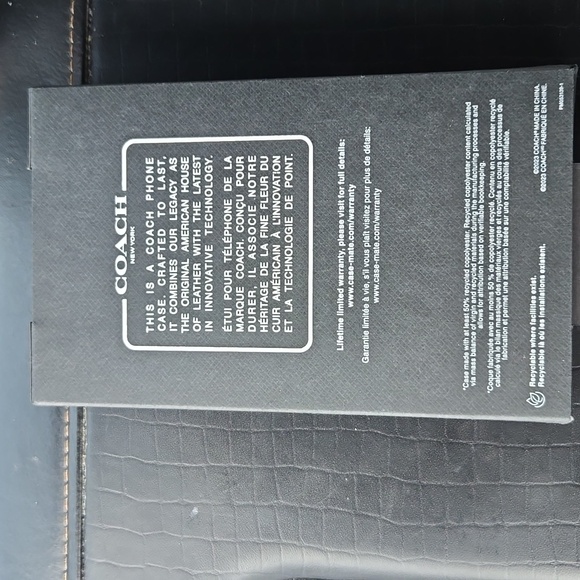 SIGNATURE COACH PHONE CASE - Picture 2 of 4